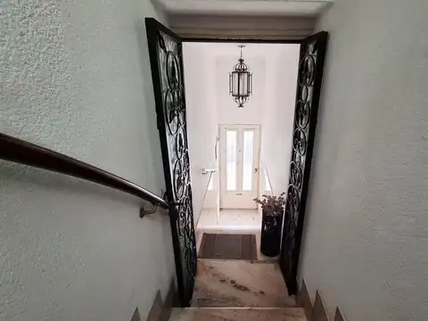 Depto Tipo Casa 5 ambientes con 2 baños
