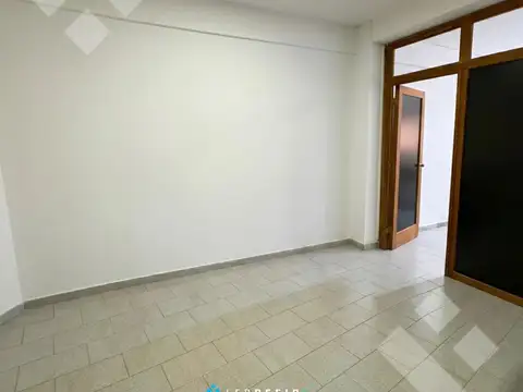Oficina en Alquiler en Neuquén, $ 950.000