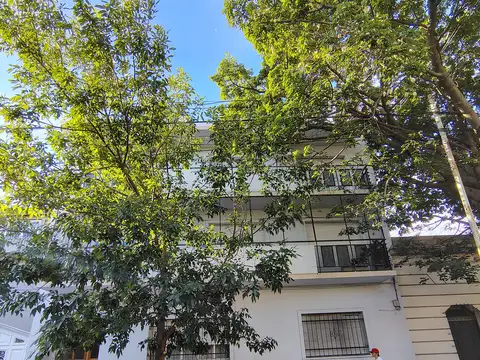 Depto Tipo Casa en Alquiler de 3 ambientes