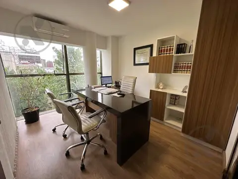 VENTA | PISO DE OFICINAS |  CENTRO | LURO 2900