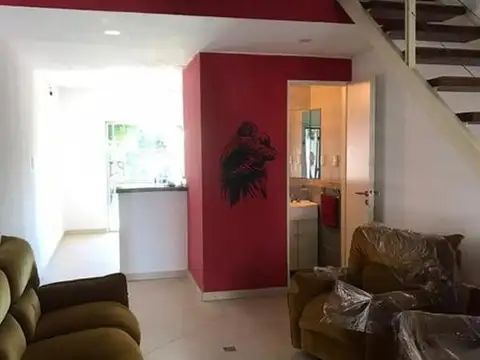 Depto Tipo Casa en Venta con 1 cocheras