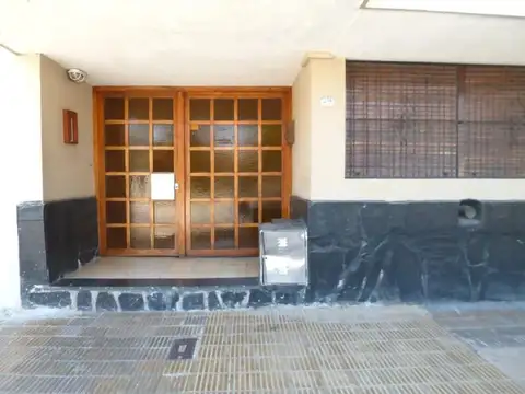 Calle 19 200, Piso 2