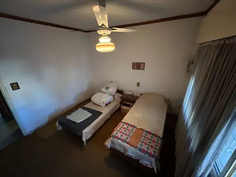 PH 3 AMBIENTES CON FONDO LIBRE.