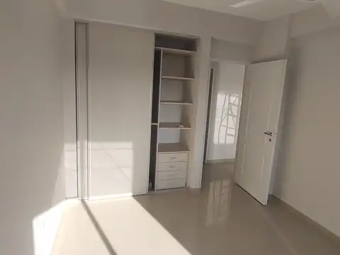 Departamento en Alquiler en Caseros, $ 750.000