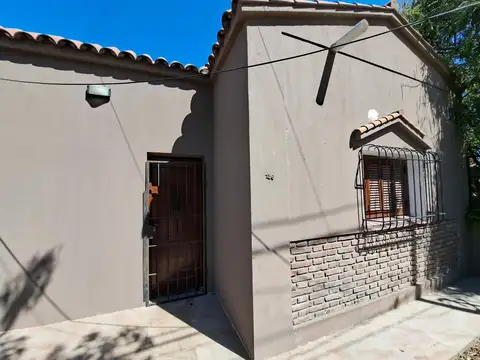 Venta | Casa | 2 Dormitorios | Capitán Bermúdez | Barrio Celulosa