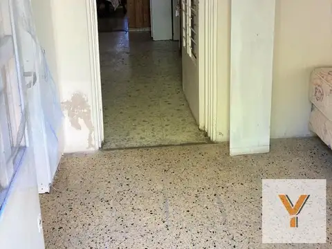 Casa 2 ambientes con 1 baño