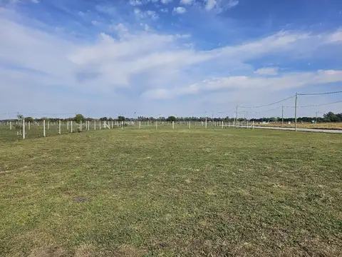 Hermoso Lote en Barrio Las Praderas