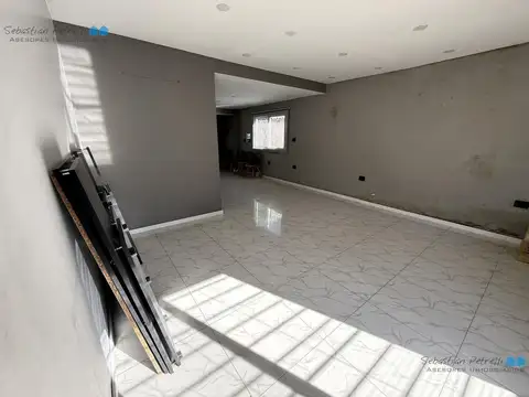 Casa 5 ambientes con 3 baños