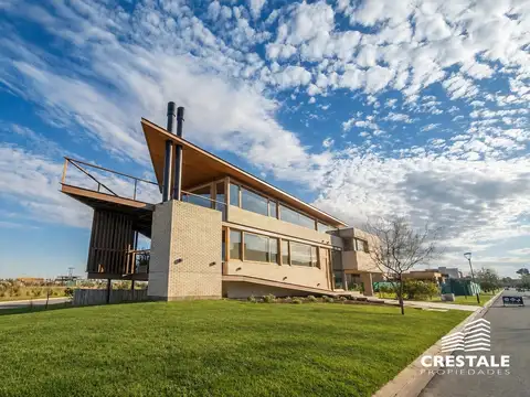 Venta / Permuta - Casa 3 dormitorios con vistas al lago - Vida Barrio Cerrado, Funes.