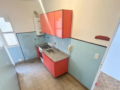 Departamento de 3 ambientes al frente con balcon