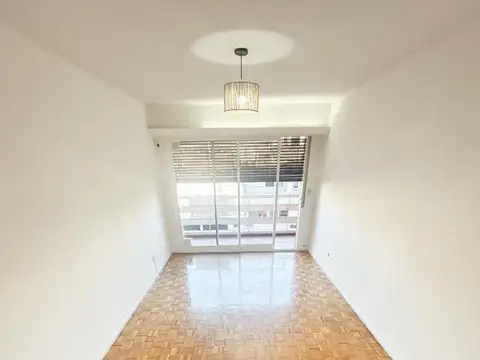Departamento de 3 ambientes al frente con balcon