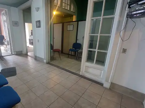 Avenida Rivadavia 7100, Piso 1