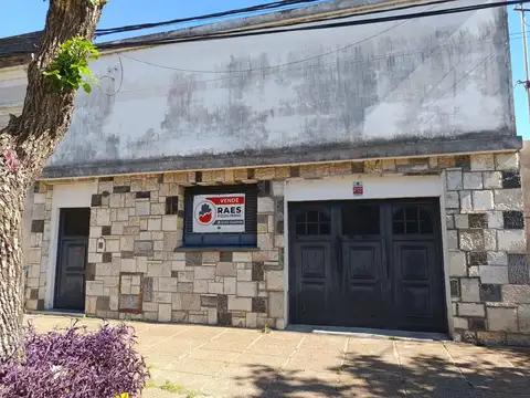 Casa muy amplia a 3 cuadras de Avda. Freyre