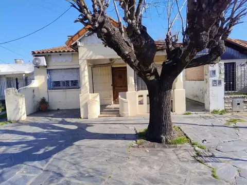 José Matías Zapiola 1600