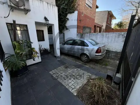 Excelente casa a la VENTA con estilo unico en Villa de Mayo/Sourdeaux/Malvinas Argentinas.