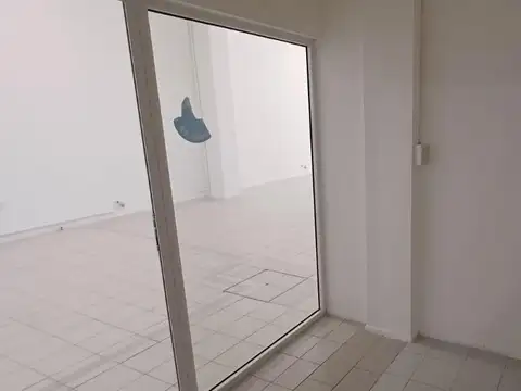 Local en Alquiler 40 años