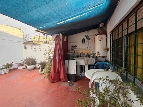Depto Tipo Casa 2 ambientes con 1 baño