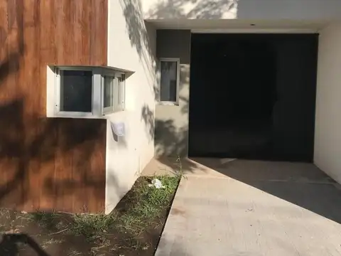 Depto Tipo Casa en Venta en Ituzaingo, USD 125.000