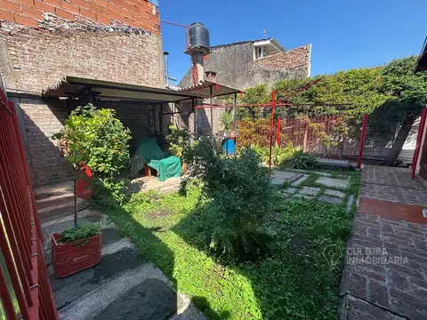 Depto Tipo Casa 4 ambientes con 2 baños