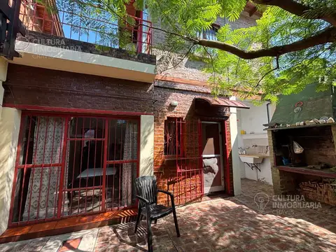 VENTA PH 4  AMBIENTES AL FONDO  COCHERA  OPORTUNIDAD