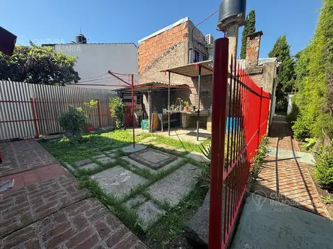 Depto Tipo Casa 4 ambientes con 2 baños