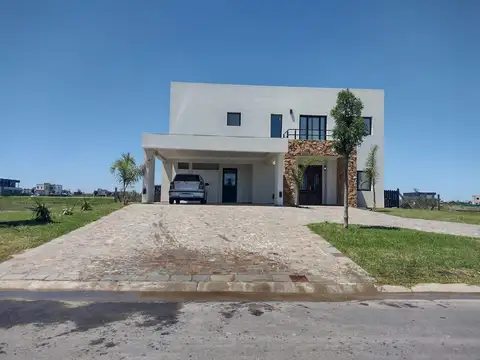 Casa  en Venta en Riberas, Puertos, Escobar