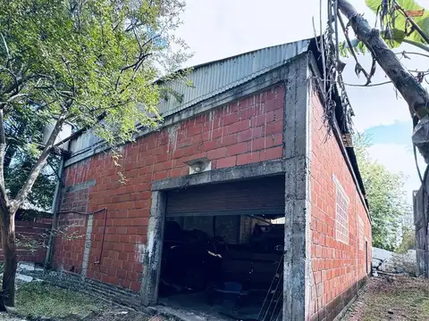 Depósito / Galpón con potencial – 576 m² de lote, 301 m² cubiertos