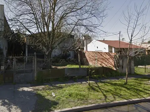 Depósito / Galpón con potencial – 576 m² de lote, 301 m² cubiertos