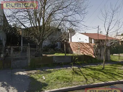 Depósito / Galpón con potencial – 576 m² de lote, 301 m² cubiertos