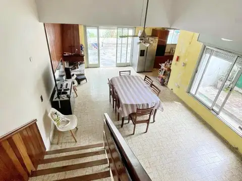 Casa semi céntrica