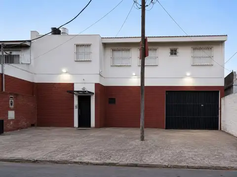 OPORTUNIDAD VENTA GALPON DEPOSITO CON OFICINAS EN CASTELAR
