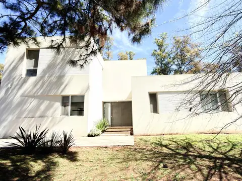 Casa en Venta en La Peregrina, USD 315.000