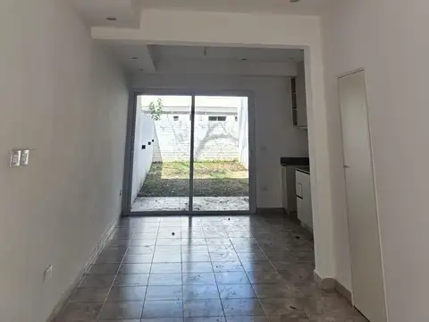 Departamento en Alquiler con 1 cocheras