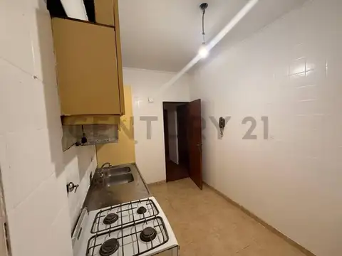 Departamento 5 ambientes con 1 baño