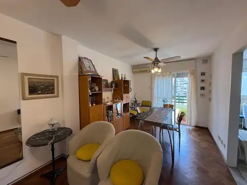 Departamento en venta 2 dormitorios con balcon excelente estado Urquiza 2000 zona rio
