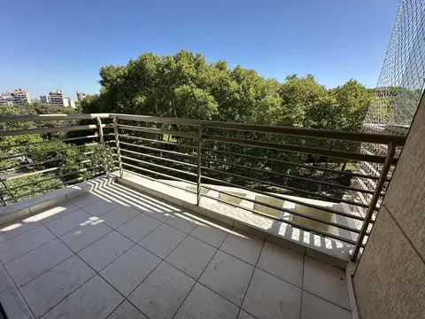 Alquiler departamento 2 ambientes con cochera en Parque Chacabuco