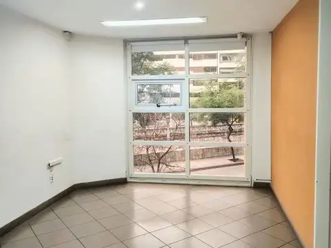 Oficina Monoambiente con 4 baños