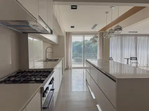 Departamento en Venta de 4 dormitorios