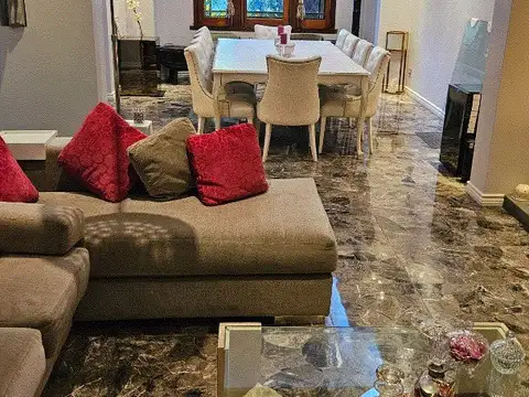 CASA SOÑADA DE 5 AMBIENTES  C/DEP, JARDIN,TERRAZA Y GARAGE 2 AUTOS