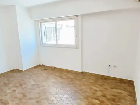 Calle 68 700, Piso 1