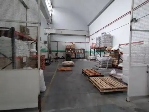 Tres Arroyos 300, Piso 329