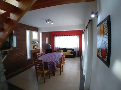 Casa 3 ambientes con 2 baños