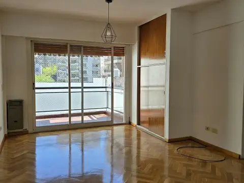 EXCELENTE DEPARTAMENTO DE 1 AMBIENTE C/BALCON