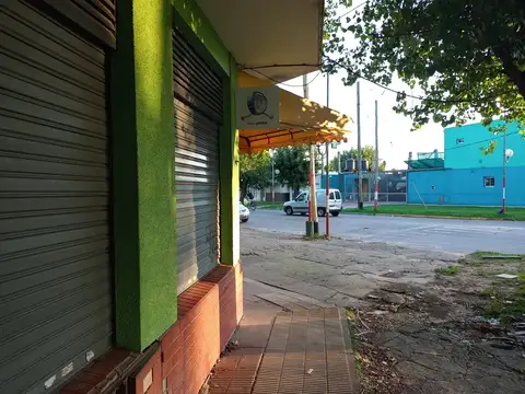 Local en Venta 40 años