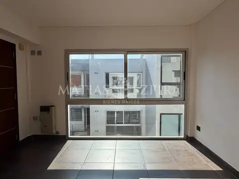 Departamento en Alquiler en Castelar Sur, $ 650.000