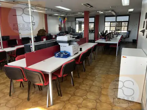 Galpón + Oficinas en Venta - Ramos Mejía