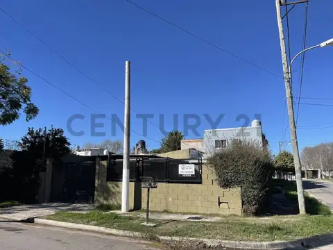 VENDE CASA CON 3 UNIDADES FUNCIONALES EN LA CALERA