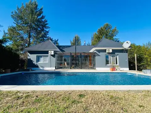 HERMOSA CASA DE CAMPO CON PILETA Y SALIDA AL LAGO