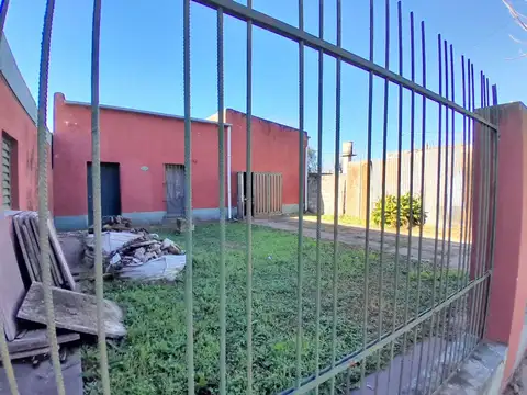 Ricardo Guido Lavalle 100