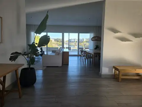 Casa en Alquiler de 5 dormitorios
